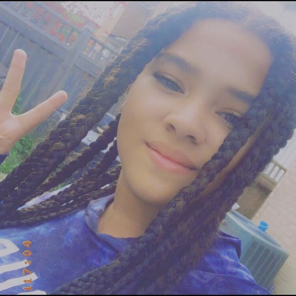 Meet your Posher, Alivia - Picture 1 of 1